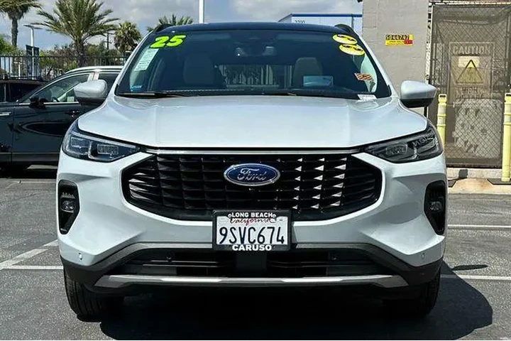 $35575 : Ford Escape Plug-In Hybrid 2 image 8