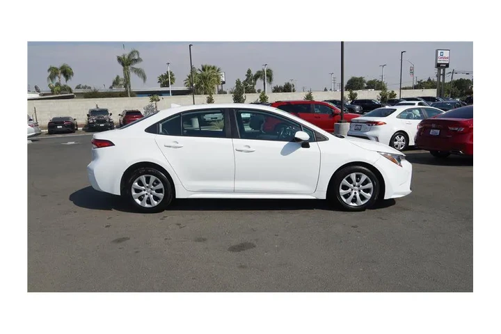 $20984 : 2023 Corolla LE image 5