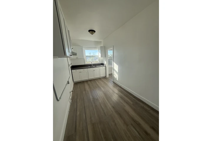 $2400 : Apartamento Grande 2 recamaras image 9