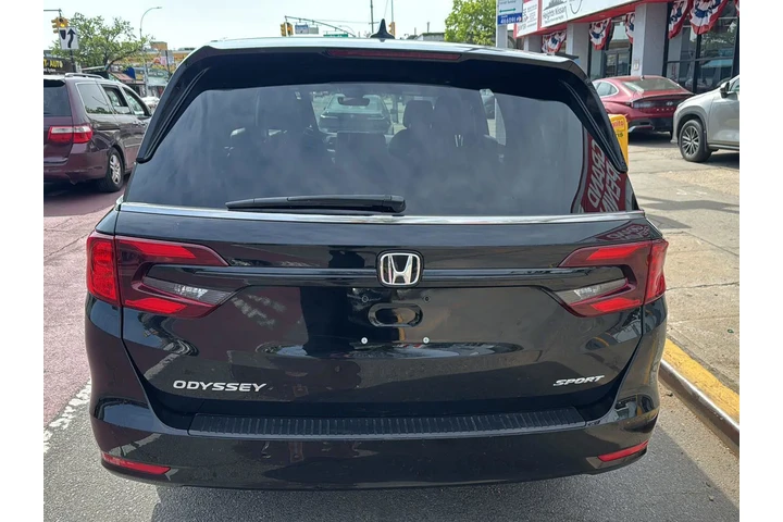 $33990 : Honda Odyssey 2024 Sport 4dr image 5
