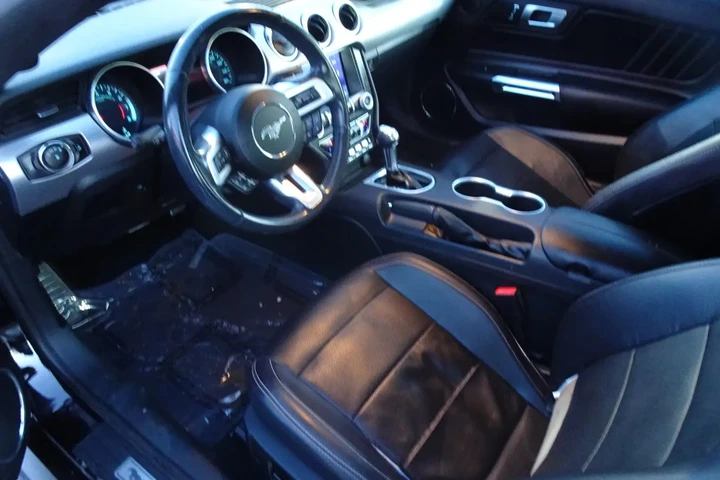 $22995 : 2023 MUSTANG image 2