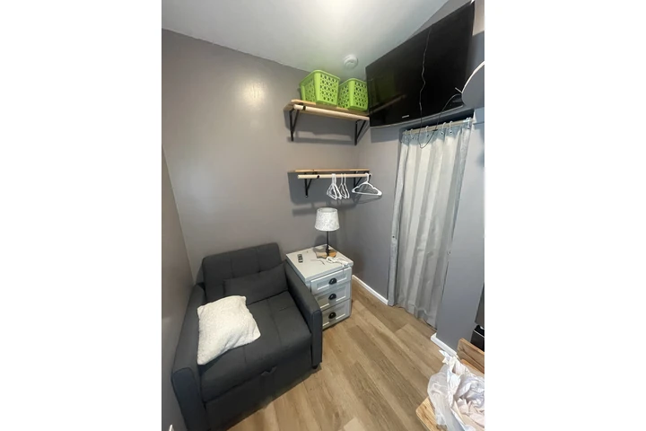 $700 : Se Renta Habitación Pequeña image 4