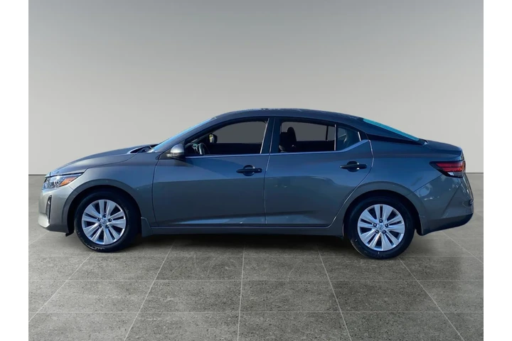 $26032 : Nissan Sentra 2025 S 4dr Sed image 2