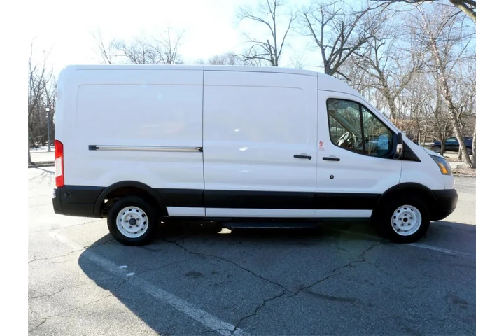 $17889 : 2019 Transit Van T-150 148" M image 5