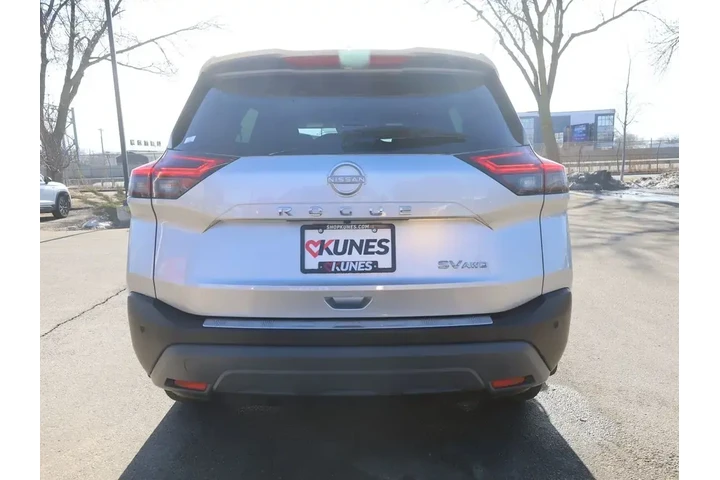 $18877 : Nissan Rogue 2023 AWD SV 4dr image 8