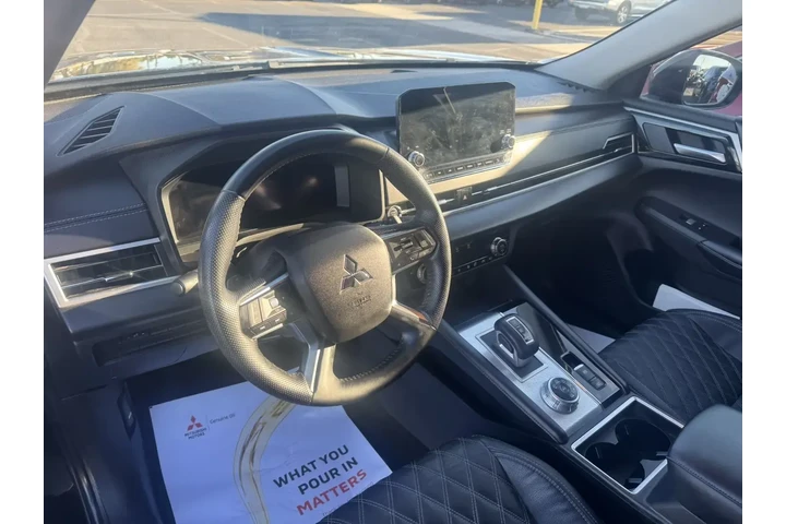 $25995 : Mitsubishi Outlander 2023 AW image 10