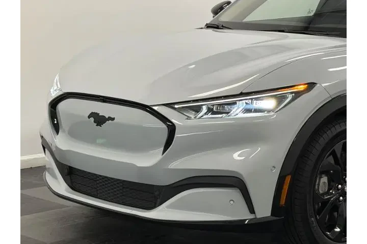 $35000 : Ford Mustang Mach-E 2023 AWD image 2