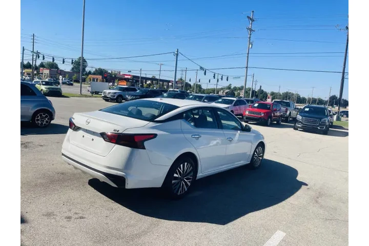 $16450 : 2023 Altima 2.5 SV image 7