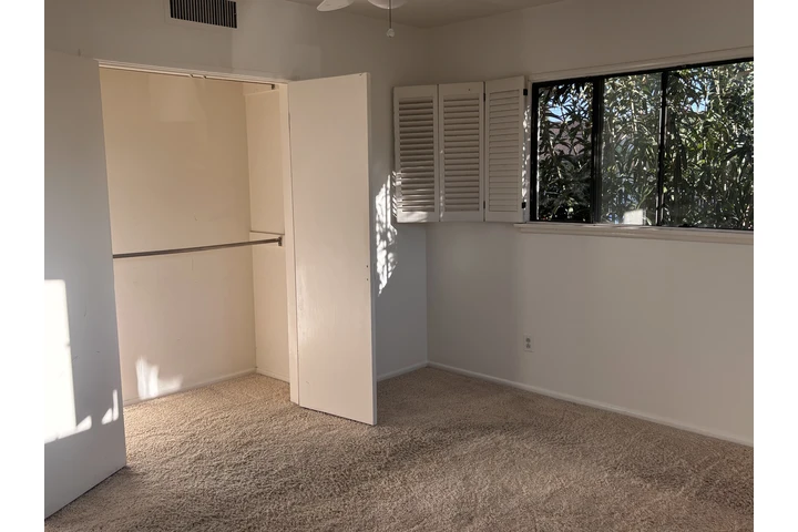 $700 : 2 cuartos image 4