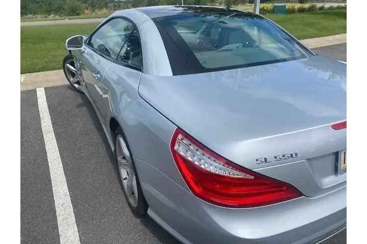$25752 : Mercedes-Benz SL-Class 2015 image 10