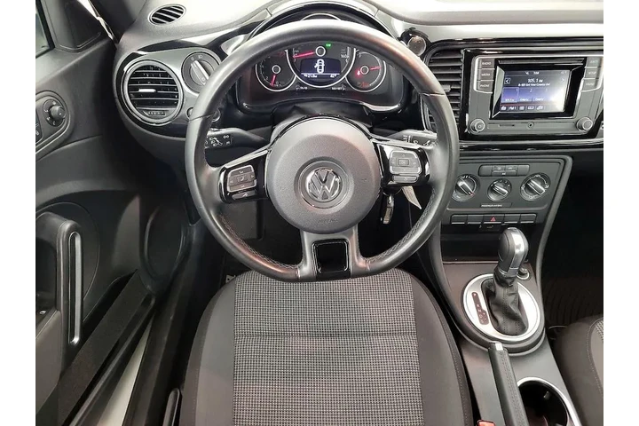 $22998 : Volkswagen Beetle 2018 2.0T image 10