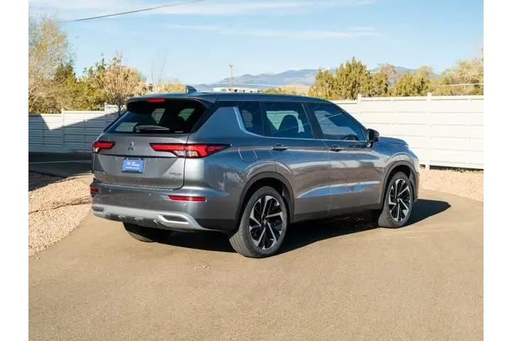 $24443 : 2022 Outlander SE image 4