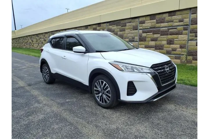 $17038 : Nissan Kicks 2023 SV 4dr Cro image 2