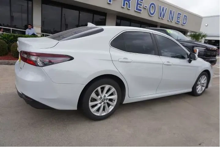 $23725 : Toyota Camry 2023 LE 4dr Sed image 6