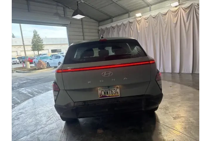 $17299 : Hyundai KONA 2024 SE 4dr Cro image 6