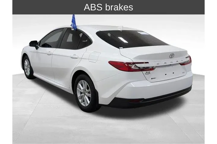 $27939 : Toyota Camry 2025 LE 4dr Sed image 9