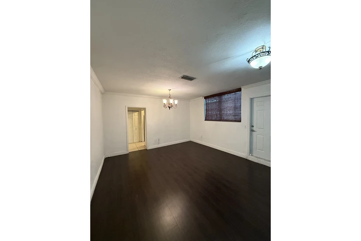 $2200 : Apartamento en Renta image 2