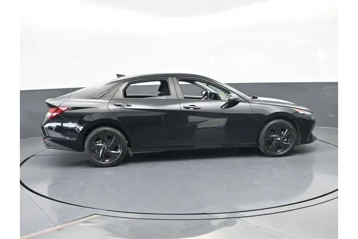 $14697 : Hyundai ELANTRA 2023 SEL 4dr image 7