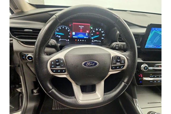 $27998 : Ford Explorer 2023 Limited 4 image 10
