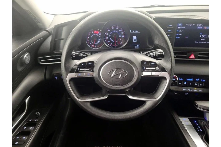 $19998 : Hyundai ELANTRA 2023 SEL 4dr image 10