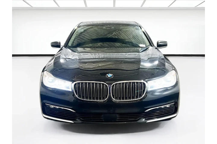 $26450 : BMW 7 Series 2018 750i 4dr S image 2