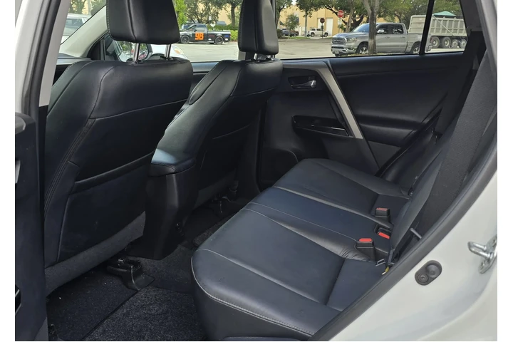 $13999 : Rav Limited image 1