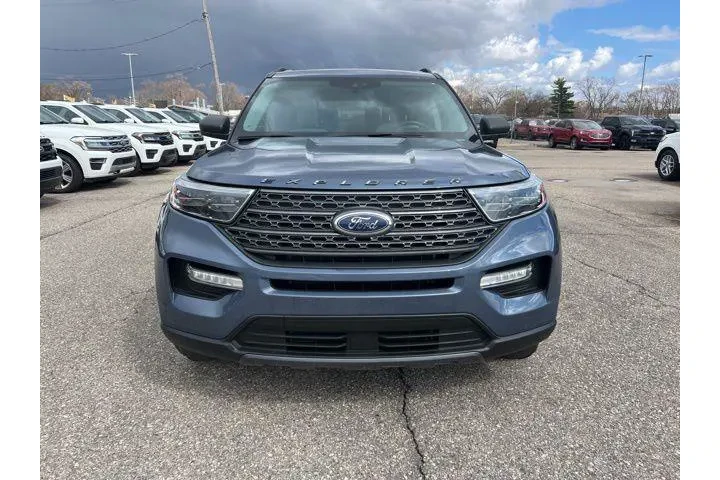 $26352 : Ford Explorer 2021 AWD XLT 4 image 2