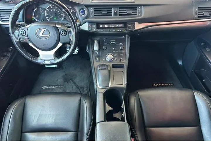 $18900 : Lexus CT 200h 2017 4dr Hatch image 6