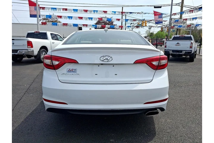 $9600 : 2016 Sonata SE image 5