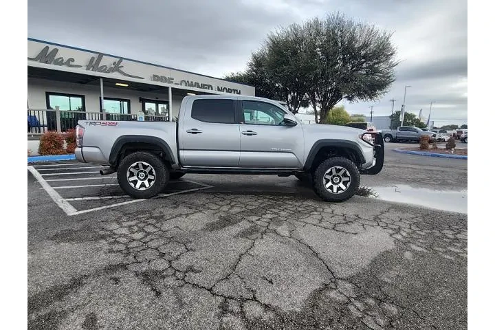 $28987 : Toyota Tacoma 2021 4x4 TRD P image 2