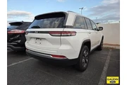 $29900 : Jeep Grand Cherokee 2024 4x4 thumbnail
