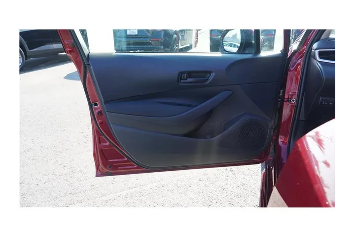 $22700 : 2025 Corolla LE image 10