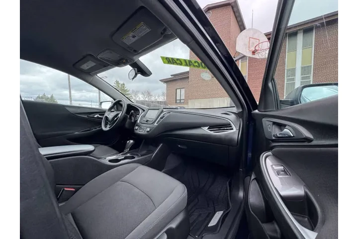 $8999 : 2018 Malibu LS image 9