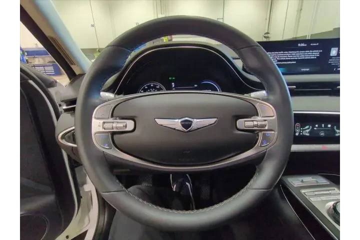 $39764 : Genesis GV70 2024 AWD 2.5T S image 6