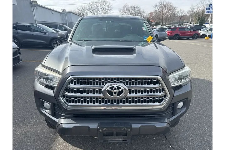 $30995 : Toyota Tacoma 2016 4x4 SR V6 image 2