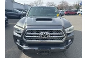 $30995 : Toyota Tacoma 2016 4x4 SR V6 thumbnail