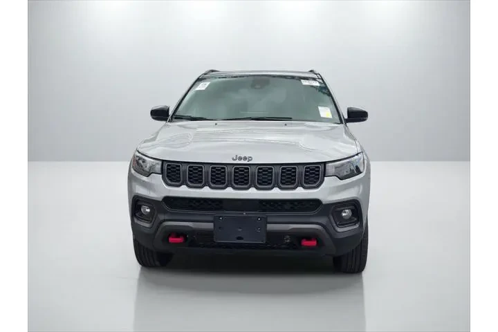 $24999 : Jeep Compass 2024 4x4 Trailh image 2