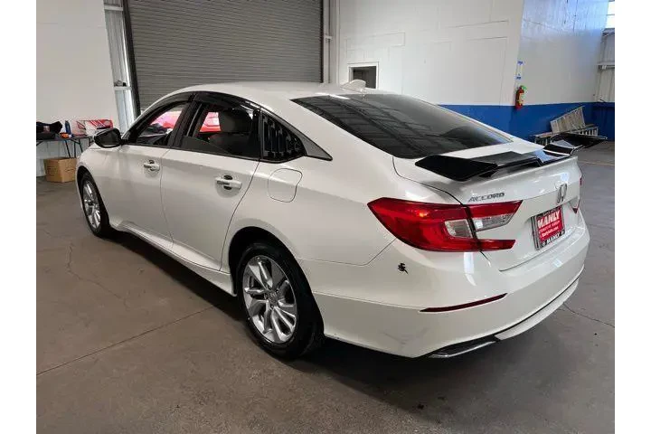 $18952 : Honda Accord 2018 LX 4dr Sed image 5