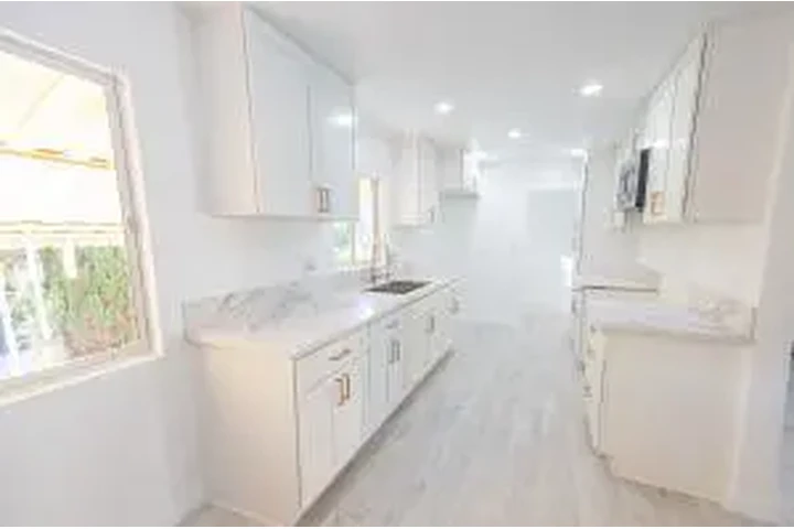 RENTO CASA en📍EL SERENO image 2