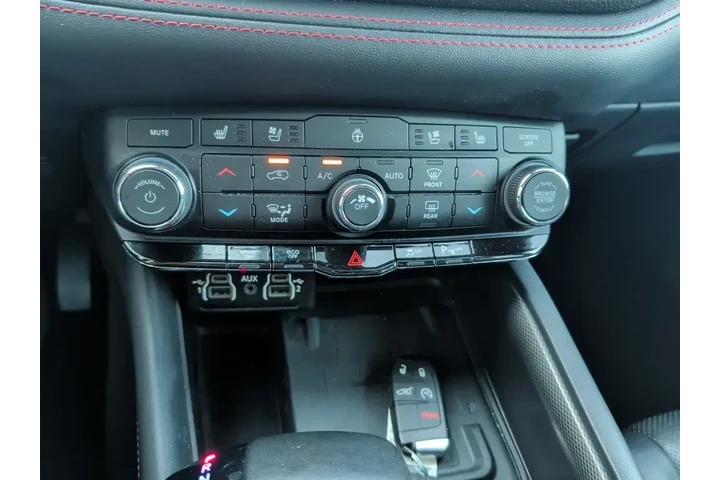 $38877 : Dodge Durango 2023 AWD R/T 4 image 6