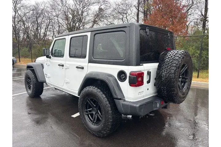 $26519 : Jeep Wrangler Unlimited 2020 image 3