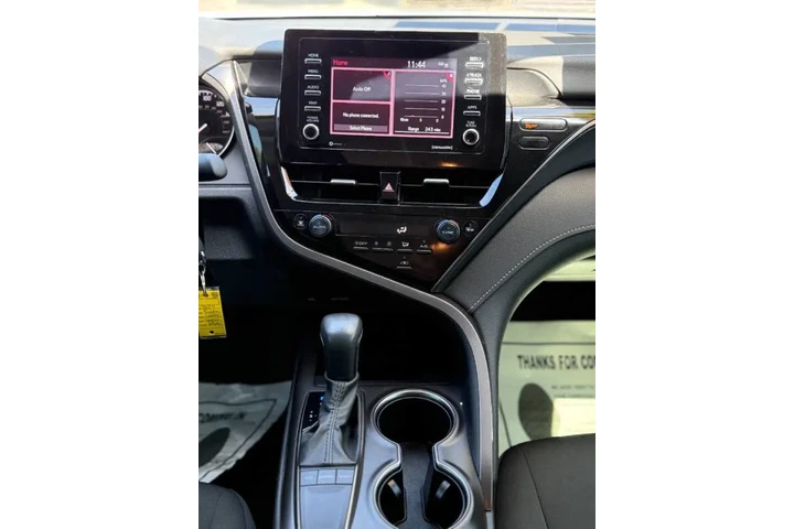 2024 Camry SE Nightshade image 8