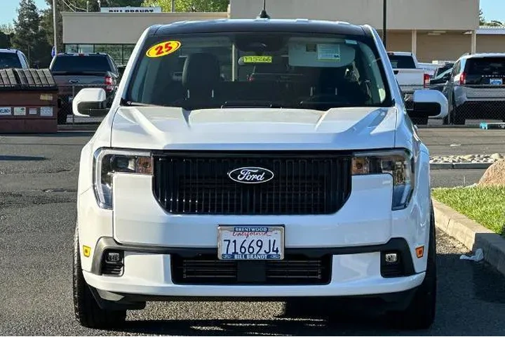 $33297 : Ford Maverick 2025 AWD Lobo image 6