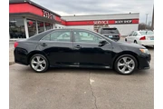 2014 Camry SE Auto (Natl) en Lexington