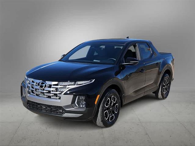 $30715 : New 2024 Hyundai SANTA CRUZ S image 3