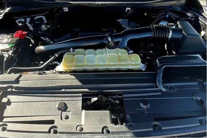 $29956 : Ford F-150 2020 4x4 Lariat 4 image 10