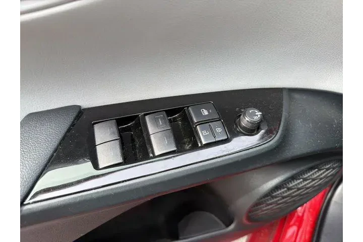 $18410 : Toyota Prius 2020 LE 4dr Hat image 9