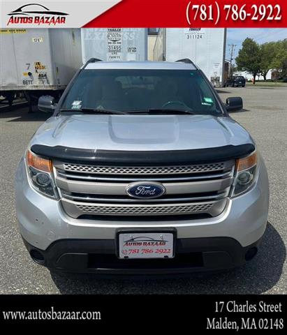 $8900 : Used 2013 Explorer 4WD 4dr Ba image 8