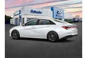$19495 : Hyundai ELANTRA 2023 SEL 4dr thumbnail