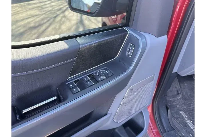 $36000 : Ford F-150 2022 4x4 XLT 4dr image 8